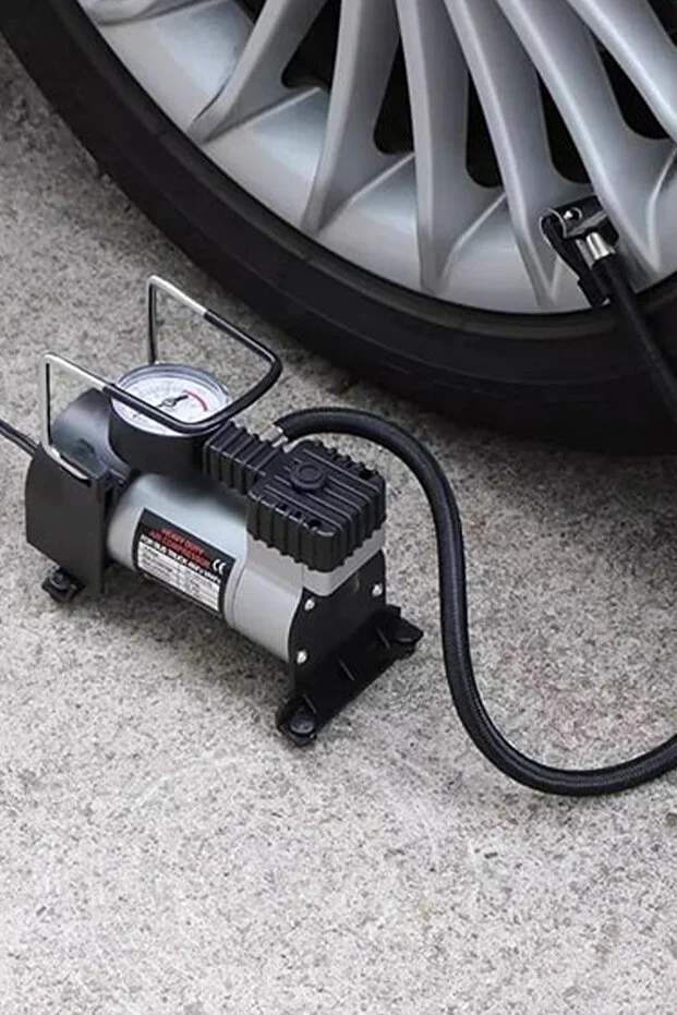 Taşınabilir Mini Kompresör 12V 120W - Araç Çakmak Girişli Lastik Şişirme Pompası (100 PSI)